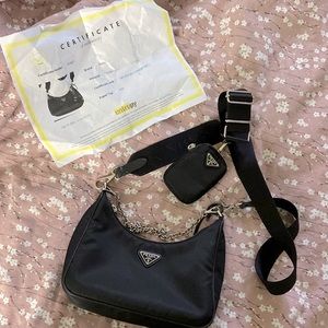 AUTH Prada Re-edition 🖤☁️